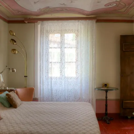 Dimora San Sebastiano Bed & Breakfast 4*