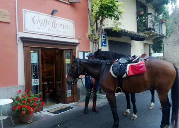 Dimora San Sebastiano Bed & Breakfast 4*